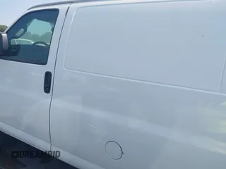 2022 Chevrolet City Express Cargo z VIN 1GCZGGFP5N1163745, wystawiony jako IAAI lot #37373527 z przebiegiem 9358 mil mil oraz . Historia ofert i sprzedaży dostępna na DreamBid. Obrazek 15.
