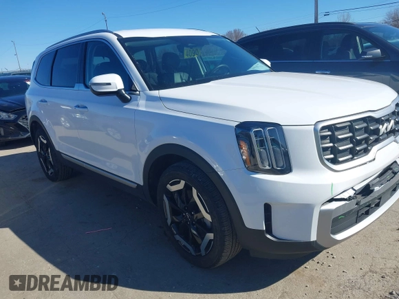 2023 Kia Telluride S with VIN 5XYP6DGCXPG347098, listed as a IAAI auction lot 41785572 with 20,821 mi miles and . Bid and sale history available at carsss.com. Image 13.