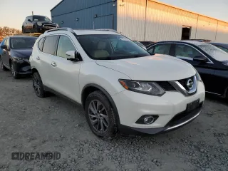 2016 Nissan Rogue SV z VIN 5N1AT2MV5GC825923, wystawiony jako Copart lot #87310844 z przebiegiem 68 534 mil mil oraz Szkoda całkowita • Salvage title. Historia ofert i sprzedaży dostępna na DreamBid. Obrazek 4.