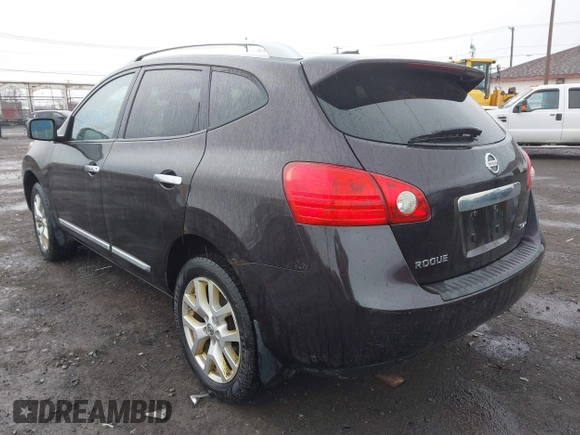 2011 Nissan Rogue SV z VIN JN8AS5MV4BW260472, wystawiony jako IAAI lot #42009320 z przebiegiem 175 687 mil mil oraz . Historia ofert i sprzedaży dostępna na DreamBid. Obrazek 3.