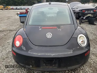 2008 Volkswagen New Beetle Coupe S with VIN 3VWPG31C68M523596, listed as a Copart auction lot 88444515 with 211,578 mi miles and Clean Title. Bid and sale history available at carsss.com. Image 6.