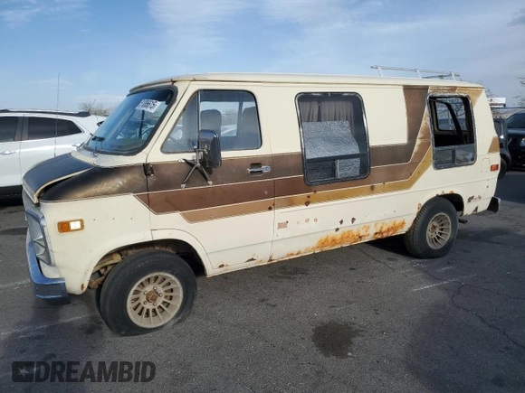 1979 GMC Vandura z VIN TGR2597506100, wystawiony jako Copart lot #51086615 z przebiegiem 25 002 mil mil oraz Tytuł czysty. Historia ofert i sprzedaży dostępna na DreamBid. Obrazek 1.