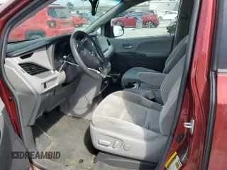 2017 Toyota Sienna LE Auto Access Seat with VIN 5TDKZ3DC1HS890926, listed as a Copart auction lot 58005395 with 85,508 mi miles and Salvage title. Bid and sale history available at DreamBid. Image 7.
