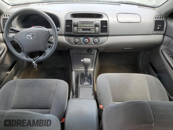 2005 Toyota Camry STD z VIN 4T1BE32K25U594905, wystawiony jako Copart lot #55049485 z przebiegiem 248 289 mil mil oraz Czysty tytuł • Clean title. Historia ofert i sprzedaży dostępna na DreamBid. Obrazek 8.