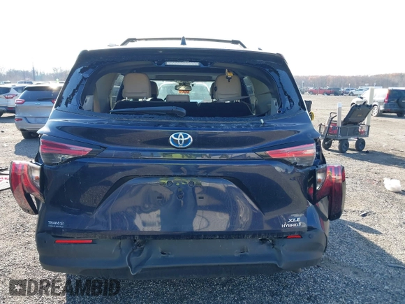 2021 Toyota Sienna XLE with VIN 5TDJRKEC6MS050638, listed as a IAAI auction lot 40875583 with 22,602 mi miles and . Bid and sale history available at DreamBid. Image 15.
