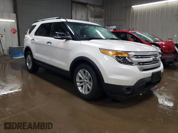 2013 Ford Explorer XLT with VIN 1FM5K8D81DGC93818, listed as a Copart auction lot 50169925 with 124,111 mi miles and Salvage Title. Bid and sale history available at DreamBid. Image 4.