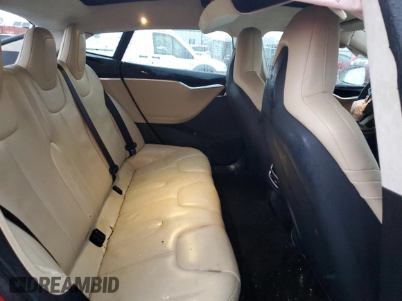 2015 Tesla Model S 85D with VIN 5YJSA1E26FF115945, listed as a Copart auction lot 42994765 with 95,746 mi miles and Salvage Title. Bid and sale history available at carsss.com. Image 10.