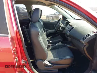 2012 Mitsubishi Outlander SE z VIN JA4AS3AW7CU001477, wystawiony jako IAAI lot #41863829 z przebiegiem 227 048 mil mil oraz . Historia ofert i sprzedaży dostępna na DreamBid. Obrazek 5.