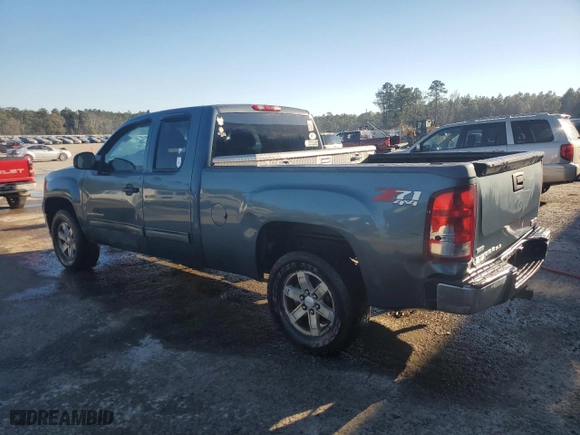 2011 GMC Sierra 1500 SLE with VIN 1GTR2VE38BZ303771, listed as a Copart auction lot 87660735 with 181,793 mi miles and Salvage Title. Bid and sale history available at carsss.com. Image 2.
