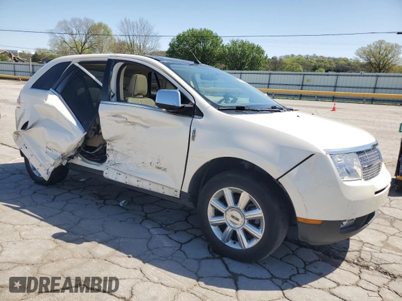 2008 Lincoln MKX z VIN 2LMDU88C98BJ14575, wystawiony jako Copart lot #52404995 z przebiegiem 78 638 mil mil oraz Szkoda całkowita • Salvage title. Historia ofert i sprzedaży dostępna na DreamBid. Obrazek 4.