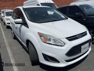 2017 Ford C-Max SE z VIN 1FADP5AU0HL113717, wystawiony jako IAAI lot #42490486 z przebiegiem 79 715 mil mil oraz . Historia ofert i sprzedaży dostępna na DreamBid. Obrazek 4.