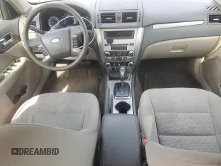 2010 Ford Fusion SE z VIN 3FAHP0HA2AR364858, wystawiony jako Copart lot #60855075 z przebiegiem 184 403 mil mil oraz Szkoda całkowita • Salvage title. Historia ofert i sprzedaży dostępna na DreamBid. Obrazek 8.