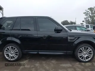 2011 Land Rover Range Rover Sport HSE Lux z VIN SALSK2D48BA260468, wystawiony jako IAAI lot #42203613 z przebiegiem 112 040 mil mil oraz . Historia ofert i sprzedaży dostępna na DreamBid. Obrazek 13.