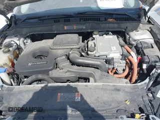 2016 Ford Fusion SE Hybrid with VIN 3FA6P0LU0GR397830, listed as a IAAI auction lot 41785627 with 185,988 mi miles. Bid and sale history available at carsss.com. Image 10.