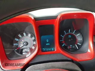 2011 Chevrolet Camaro 1LT z VIN 2G1FB1ED2B9157424, wystawiony jako IAAI lot #42063035 z przebiegiem 135 796 mil mil oraz . Historia ofert i sprzedaży dostępna na DreamBid. Obrazek 7.