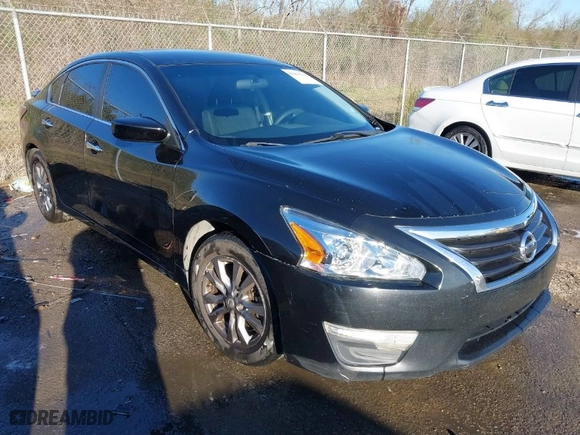 2015 Nissan Altima 2.5 SL with VIN 1N4AL3AP6FN395506, listed as a IAAI auction lot 41835334 with 268,213 mi miles. Bid and sale history available at carsss.com. Image 1.