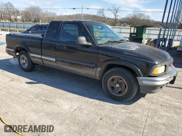 1996 GMC Sonoma SLS with VIN 1GTCS19XXT8530270, listed as a Copart auction lot 45520675 with 263,828 mi miles and Salvage Title. Bid and sale history available at carsss.com. Image 4.