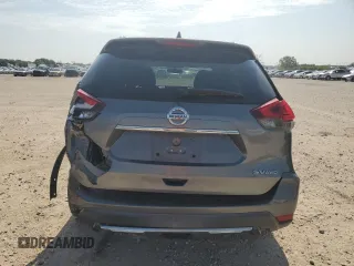 2017 Nissan Rogue SV z VIN KNMAT2MV5HP564579, wystawiony jako Copart lot #56025665 z przebiegiem 171 761 mil mil oraz Szkoda całkowita • Salvage title. Historia ofert i sprzedaży dostępna na DreamBid. Obrazek 6.