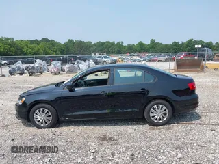 2015 Volkswagen Jetta S with VIN 3VW2K7AJ5FM269102, listed as a IAAI auction lot 42402960 with 55,000 mi miles and . Bid and sale history available at DreamBid. Image 14.