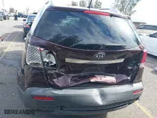2011 Kia Sorento LX with VIN 5XYKT4A29BG152301, listed as a IAAI auction lot 41472312 with 249,783 mi miles. Bid and sale history available at carsss.com. Image 6.