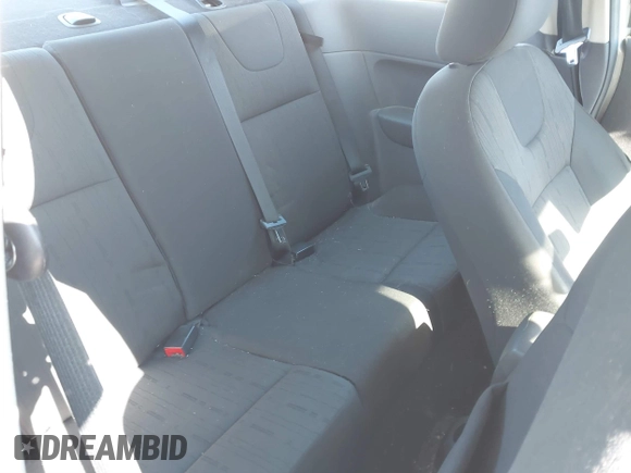2008 Ford Focus SE with VIN 1FAHP33N08W198049, listed as a IAAI auction lot 41593917 with 263,352 mi miles. Bid and sale history available at carsss.com. Image 8.