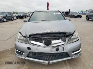 2012 Mercedes-Benz C 250 Sport z VIN WDDGF4HB6CA614646, wystawiony jako Copart lot #50826495 z przebiegiem 114 435 mil mil oraz Szkoda całkowita • Salvage title. Historia ofert i sprzedaży dostępna na DreamBid. Obrazek 5.