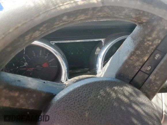 2008 Ford Mustang Deluxe с VIN 1ZVHT80NX85102728, выставлен на аукционе Copart как лот 62939415 с пробегом Не указан миль и Чистый • Clean title. История ставок и продаж доступна на DreamBid. Изображение 9.