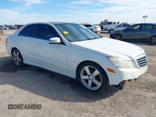 2010 Mercedes-Benz E 350 Luxury с VIN WDDHF5GB8AA027213, выставлен на аукционе IAAI как лот 41348612 с пробегом 183 737 миль миль и . История ставок и продаж доступна на DreamBid. Изображение 1.