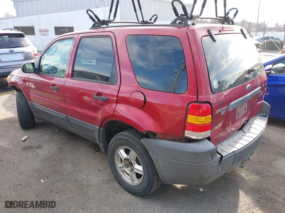 2006 Ford Escape XLT with VIN 1FMYU03116KC42851, listed as a IAAI auction lot 41667519 with 257,502 mi miles. Bid and sale history available at carsss.com. Image 3.