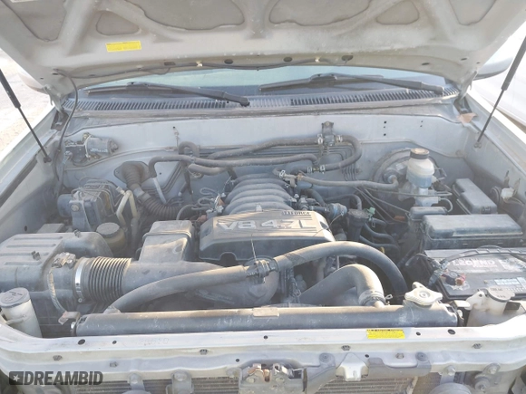 2005 Toyota Sequoia SR5 with VIN 5TDZT34AX5S260090, listed as a IAAI auction lot 41826887 with 231,033 mi miles. Bid and sale history available at carsss.com. Image 10.