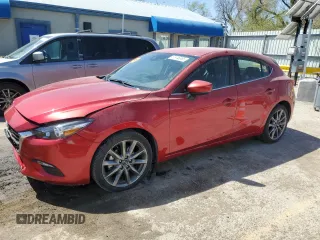 2018 Mazda 3 Touring z VIN 3MZBN1L37JM241491, wystawiony jako Copart lot #52446885 z przebiegiem 13 043 mil mil oraz Szkody całkowita. Historia ofert i sprzedaży dostępna na DreamBid. Obrazek 1.