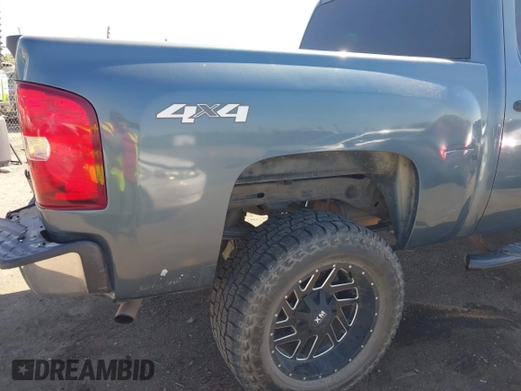 2012 Chevrolet Silverado 1500 LT with VIN 3GCPKSEA2CG114622, listed as a IAAI auction lot 42083333 with 179,702 mi miles and . Bid and sale history available at DreamBid. Image 19.