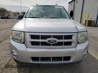 2011 Ford Escape Hybrid z VIN 1FMCU4K35BKA08355, wystawiony jako Copart lot #49155955 z przebiegiem 80 953 mil mil oraz Szkoda całkowita • Salvage title. Historia ofert i sprzedaży dostępna na DreamBid. Obrazek 5.