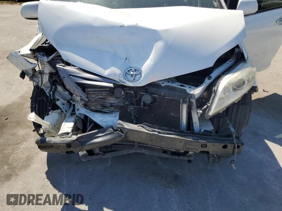 2015 Toyota Sienna XLE with VIN 5TDYK3DC1FS612491, listed as a Copart auction lot 53673815 with 169,306 mi miles and Salvage Title. Bid and sale history available at DreamBid. Image 13.