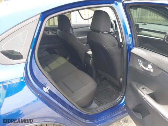 2020 Kia Forte LXS with VIN 3KPF24AD4LE245943, listed as a IAAI auction lot 41960919 with 105,833 mi miles. Bid and sale history available at carsss.com. Image 8.