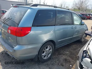 2006 Toyota Sienna XLE with VIN 5TDZA22C46S470450, listed as a IAAI auction lot 42034110 with 277,119 mi miles. Bid and sale history available at carsss.com. Image 4.