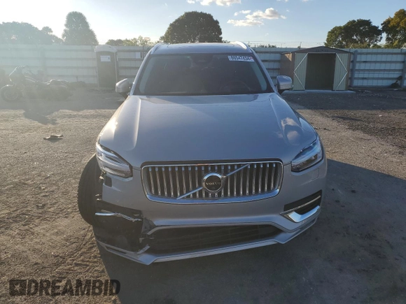 2023 Volvo XC90 Ultimate with VIN YV4062PA4P1988930, listed as a Copart auction lot 86547434 with 19,995 mi miles and Salvage Title. Bid and sale history available at carsss.com. Image 5.