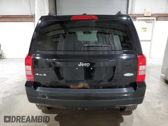 2017 Jeep Patriot High Altitude with VIN 1C4NJRFB4HD124583, listed as a Copart auction lot 48573335 with 163,047 mi miles and Salvage Title. Bid and sale history available at carsss.com. Image 6.