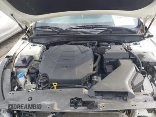 2017 Kia Cadenza Limited with VIN KNALC4J12H5069089, listed as a IAAI auction lot 41667959 with 72,177 mi miles. Bid and sale history available at carsss.com. Image 10.