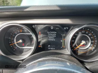 2018 Jeep Wrangler Unlimited Sahara z VIN 1C4HJXEG4JW285606, wystawiony jako Copart lot #49254405 z przebiegiem 57 148 mil mil oraz Szkoda całkowita • Salvage title. Historia ofert i sprzedaży dostępna na DreamBid. Obrazek 9.