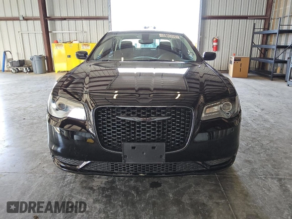 2023 Chrysler 300 Touring with VIN 2C3CCAAG8PH684120, listed as a Copart auction lot 86108804 with 11,479 mi miles and Clean Title. Bid and sale history available at DreamBid. Image 5.