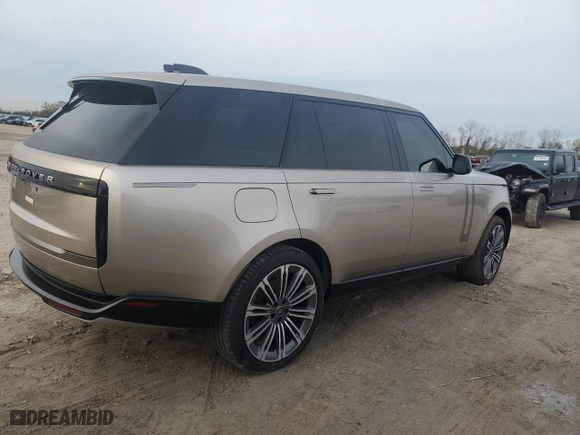 2024 Land Rover Range Rover SE with VIN SALKPBE98RA208571, listed as a Copart auction lot 88712065 with 8,517 mi miles and Non Repairable. Bid and sale history available at carsss.com. Image 3.
