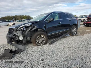 2020 Cadillac XT5 Premium Luxury FWD z VIN 1GYKNCRSXLZ145850, wystawiony jako Copart lot #46917155 z przebiegiem 82 881 mil mil oraz Nie do naprawy • Non repairable. Historia ofert i sprzedaży dostępna na DreamBid. Obrazek 1.
