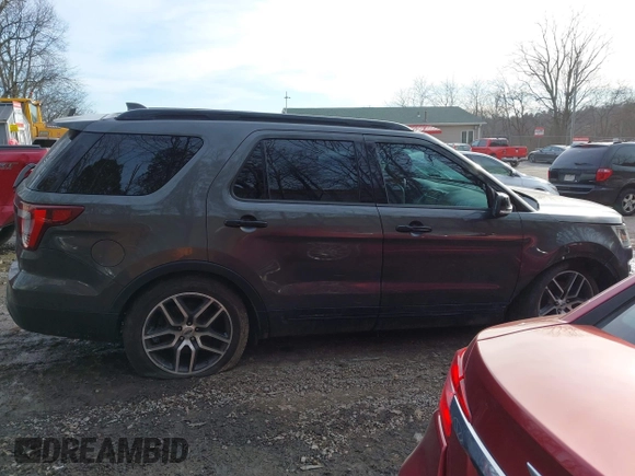 2016 Ford Explorer Sport z VIN 1FM5K8GT6GGC83628, wystawiony jako IAAI lot #41546631 z przebiegiem 85 712 mil mil oraz . Historia ofert i sprzedaży dostępna na DreamBid. Obrazek 13.