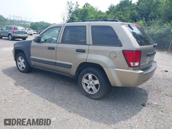 2005 Jeep Grand Cherokee Laredo с VIN 1J4HR48N95C702088, выставлен на аукционе IAAI как лот 42618348 с пробегом Не указан миль и . История ставок и продаж доступна на DreamBid. Изображение 3.