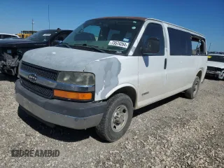 2005 Chevrolet Express Passenger with VIN 1GAHG39U051232615, listed as a Copart auction lot 73574264 with 207,303 mi miles and Salvage title. Bid and sale history available at DreamBid. Image 1.