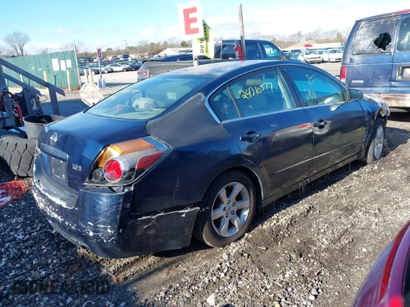 2007 Nissan Altima 2.5 with VIN 1N4AL21E87C180988, listed as a IAAI auction lot 41087817 with 999,999 mi miles. Bid and sale history available at carsss.com. Image 4.
