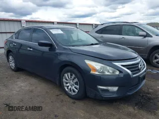 2013 Nissan Altima SV with VIN 1N4AL3AP7DN554806, listed as a IAAI auction lot 41990655 with 140,215 mi miles and . Bid and sale history available at carsss.com. Image 1.