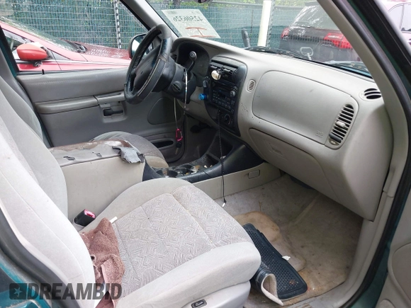 1998 Ford Explorer XL с VIN 1FMZU34E8WUC32300, выставлен на аукционе IAAI как лот 42506326 с пробегом 282 238 миль миль и . История ставок и продаж доступна на DreamBid. Изображение 5.