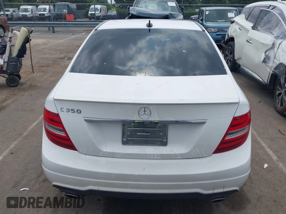 2013 Mercedes-Benz C 350 Sport with VIN WDDGF5HB3DA751342, listed as a IAAI auction lot 42367201 with 137,535 mi miles and . Bid and sale history available at DreamBid. Image 16.